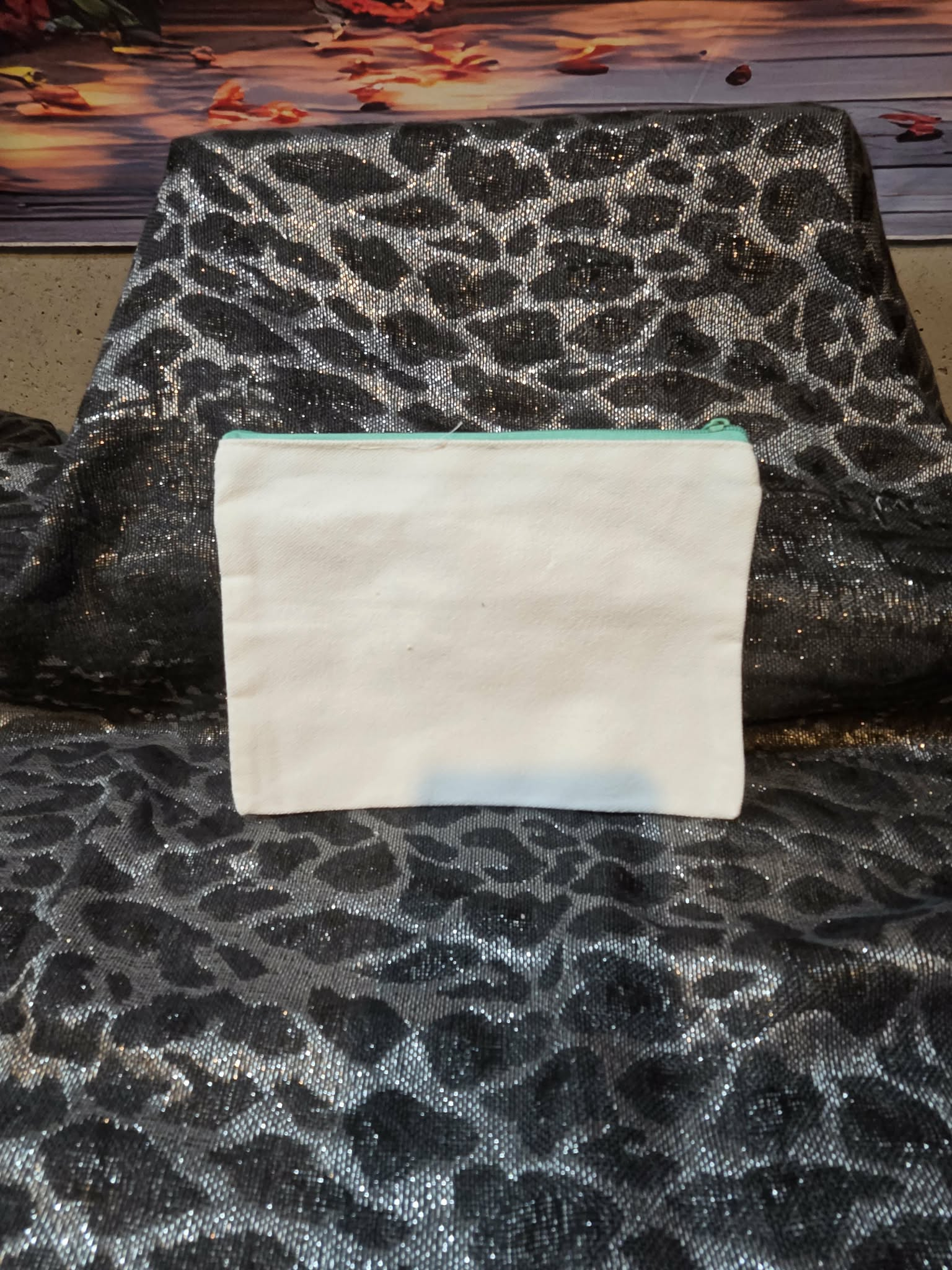 Makeup Bag with Colored Zipper
